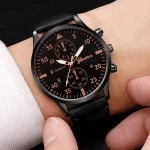 Men's Quartz Luxury Design Leather Watch